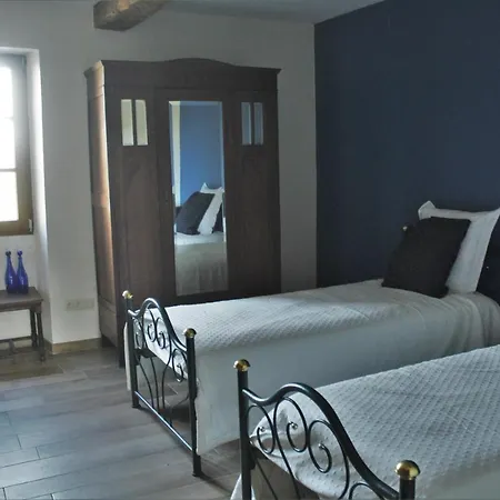 Domaine De La Couderquie Oda ve Kahvaltı 3*