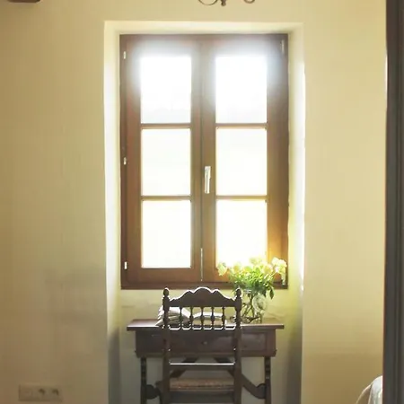 Domaine De La Couderquie Oda ve Kahvaltı Lautrec